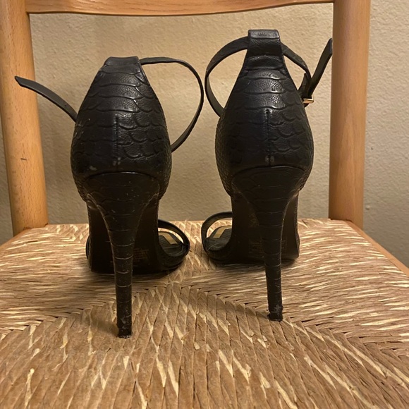 EXPRESS SHOES - Picture 6 of 13